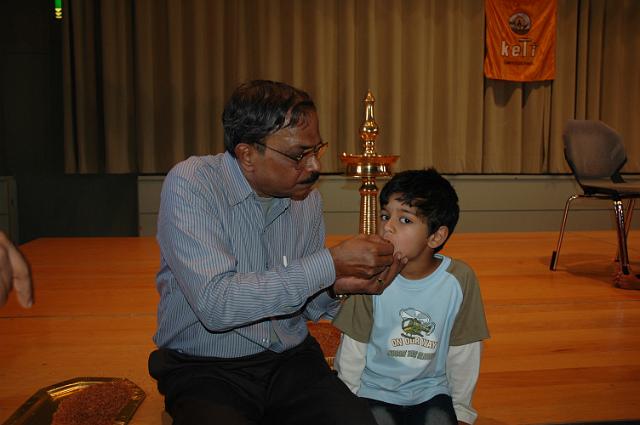 Sri. m.t.Vasudevannair Ezhithiniruthal.jpg